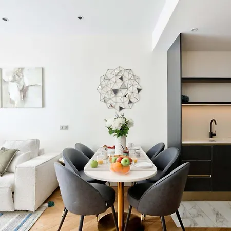 Family Retreat - Le Marais - With Ac