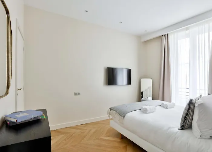 Family Retreat - Le Marais - With Ac