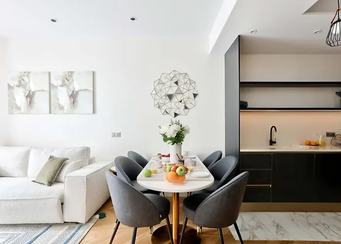 Family Retreat - Le Marais - With Ac